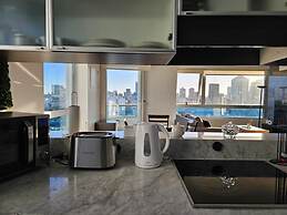 Puerto Madero frente al Hotel Hilton Piso 16 Vista a la Ciudad