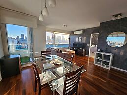 Puerto Madero frente al Hotel Hilton Piso 16 Vista a la Ciudad