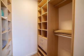 Puerto Madero frente al Hotel Hilton Piso 16 Vista a la Ciudad