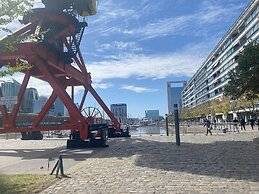 Puerto Madero frente al Hotel Hilton Piso 16 Vista a la Ciudad