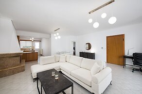 Hosting Moments Alimos Riviera Flat