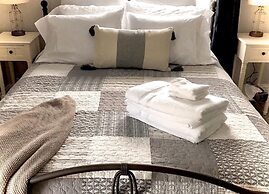 Rocklyn Inn Bed & Breakfast