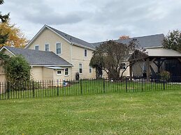 Rocklyn Inn Bed & Breakfast