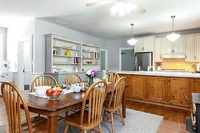 Rocklyn Inn Bed & Breakfast