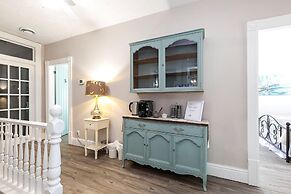 Rocklyn Inn Bed & Breakfast