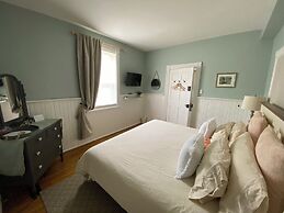 Rocklyn Inn Bed & Breakfast