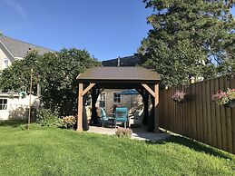 Rocklyn Inn Bed & Breakfast