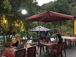 Catba Papillon Garden Bungalow & Resort