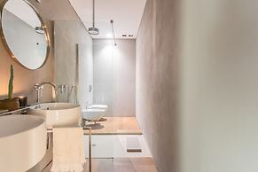 Design Loft With Private Parking