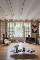 Design Loft With Private Parking