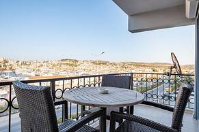 Flat w Sea View Balcony 3 min to Cesme Marina