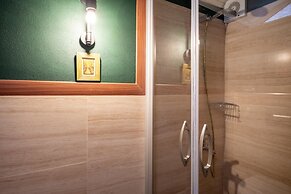 Flat w Sea View Balcony 3 min to Cesme Marina