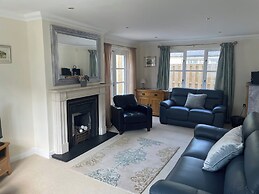 3 Strawberry Close