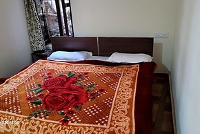 Goroomgo Kaafal Homestay Mussoorie