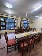 Hotel Golden Eyes & Restaurant