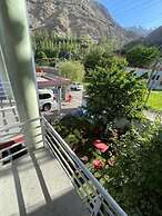 Hotel Golden Eyes & Restaurant