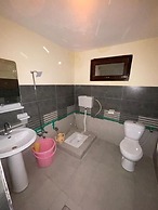 Hotel Golden Eyes & Restaurant