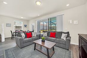 Poolside Delight. Whimsical Themed Rooms and Ps5!