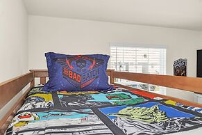 Poolside Delight. Whimsical Themed Rooms and Ps5!