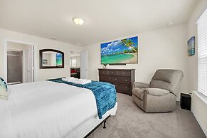 Poolside Delight. Whimsical Themed Rooms and Ps5!