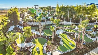 Poolside Delight. Whimsical Themed Rooms and Ps5!