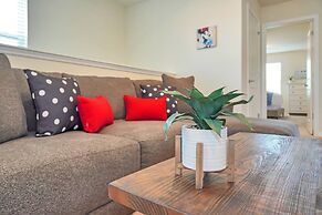 Poolside Delight. Whimsical Themed Rooms and Ps5!