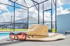 Poolside Delight. Whimsical Themed Rooms and Ps5!