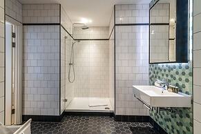 Modern Canning Town Studio