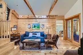 High Altitude Haven 3 Bedroom Home by RedAwning