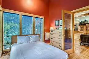 High Altitude Haven 3 Bedroom Home by RedAwning