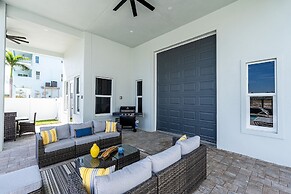 611 Estero Blvd 5 Bedroom Home by RedAwning