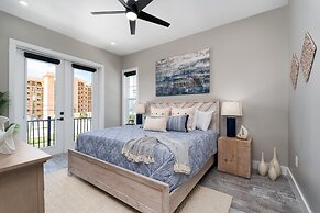 611 Estero Blvd 5 Bedroom Home by RedAwning