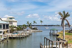 611 Estero Blvd 5 Bedroom Home by RedAwning