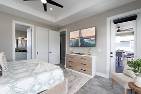 611 Estero Blvd 5 Bedroom Home by RedAwning