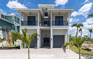 611 Estero Blvd 5 Bedroom Home by RedAwning