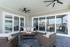 611 Estero Blvd 5 Bedroom Home by RedAwning