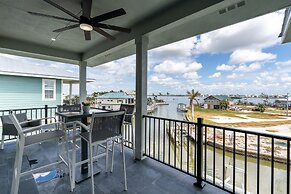 611 Estero Blvd 5 Bedroom Home by RedAwning