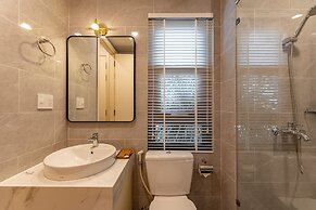 Golden Sun Apartment & Hotel