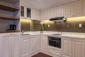 Golden Sun Apartment & Hotel