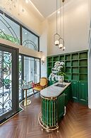 Golden Sun Apartment & Hotel