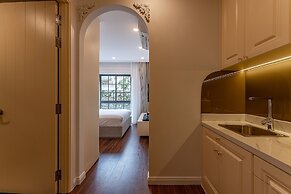 Golden Sun Apartment & Hotel