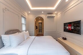 Golden Sun Apartment & Hotel