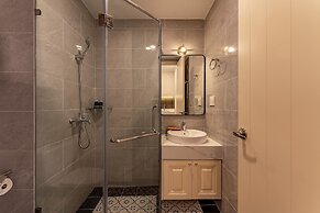 Golden Sun Apartment & Hotel