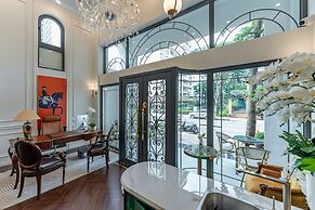 Golden Sun Apartment & Hotel