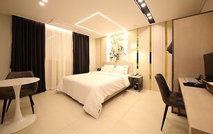 Brown Dot Hotel Sinan