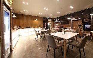 Brown Dot Hotel Sinan