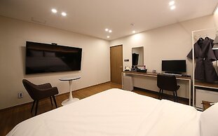 Brown Dot Hotel Sinan