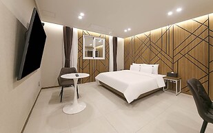 Brown Dot Hotel Sinan