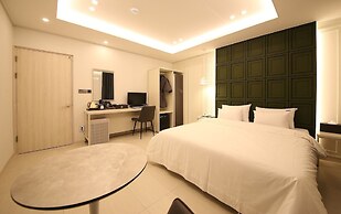 Brown Dot Hotel Sinan
