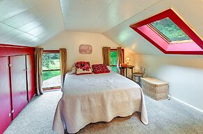 Canandaigua Getaway w/ Deck & Sunroom!